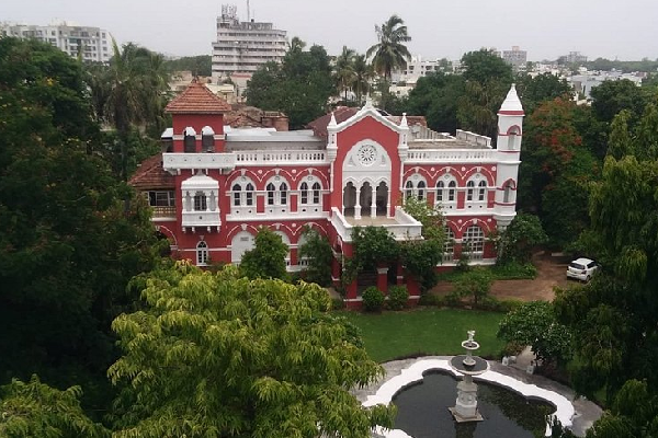 MadhavBaug Homestay,Vadodara